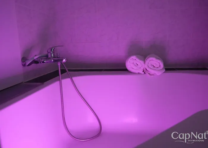 Vakantiehuis Capnat - Village Naturiste - Port Nature - Malibu *